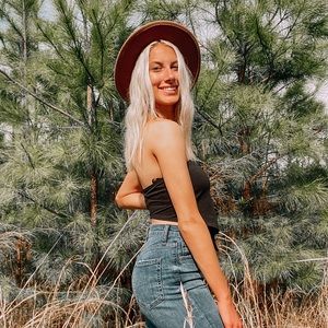 Meet your Posher, Macey